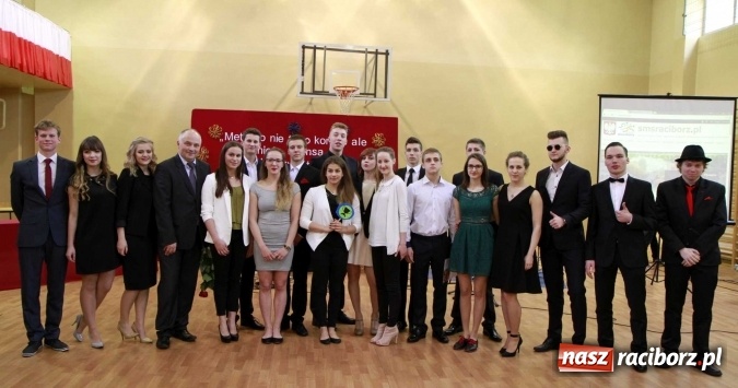 Zdjęcie w galerii na portalu naszraciborz.pl: ZSOMS pożegnał wczoraj swoich maturzystów wiadomości z regionu