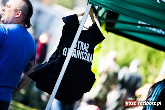 Zdjęcie w galerii na portalu naszraciborz.pl: Piknik dla miłośników militariów i historii w Strzesze wiadomości z regionu