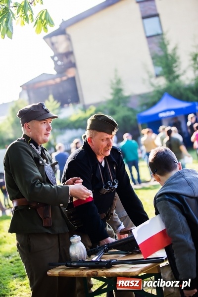 Zdjęcie w galerii na portalu naszraciborz.pl: Piknik dla miłośników militariów i historii w Strzesze wiadomości z regionu