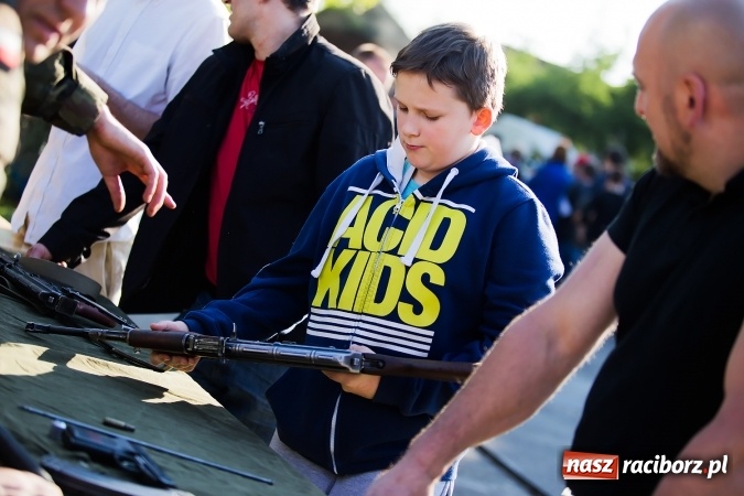Zdjęcie w galerii na portalu naszraciborz.pl: Piknik dla miłośników militariów i historii w Strzesze wiadomości z regionu