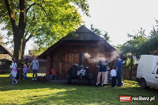 Zdjęcie w galerii na portalu naszraciborz.pl: Piknik dla miłośników militariów i historii w Strzesze wiadomości z regionu