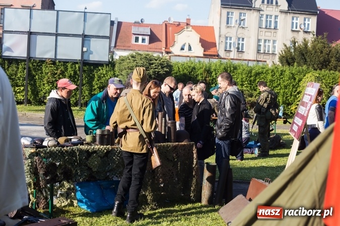 Zdjęcie w galerii na portalu naszraciborz.pl: Piknik dla miłośników militariów i historii w Strzesze wiadomości z regionu