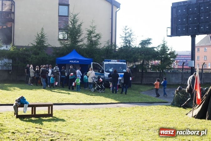 Zdjęcie w galerii na portalu naszraciborz.pl: Piknik dla miłośników militariów i historii w Strzesze wiadomości z regionu