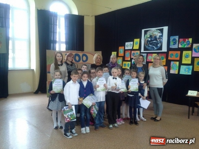 Zdjęcie w galerii na portalu naszraciborz.pl: Międzyszkolny Konkurs Lektur w SP 4  wiadomości z regionu