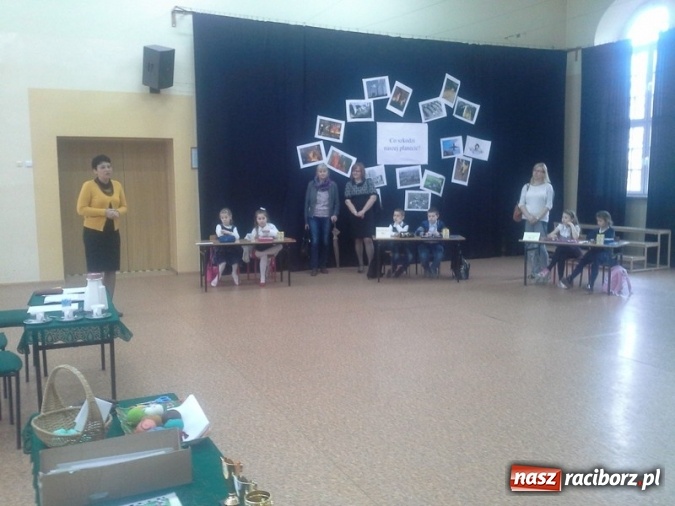 Zdjęcie w galerii na portalu naszraciborz.pl: Międzyszkolny Konkurs Lektur w SP 4  wiadomości z regionu