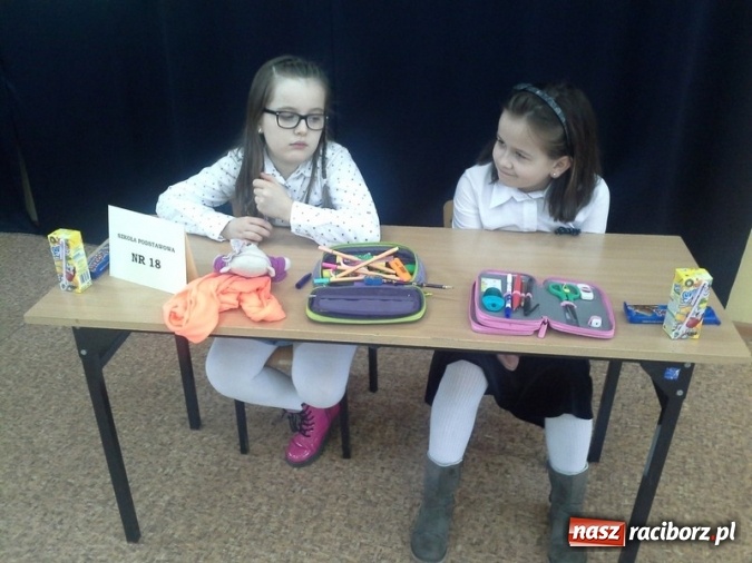 Zdjęcie w galerii na portalu naszraciborz.pl: Międzyszkolny Konkurs Lektur w SP 4  wiadomości z regionu