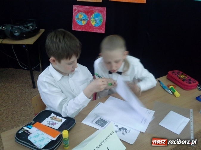 Zdjęcie w galerii na portalu naszraciborz.pl: Międzyszkolny Konkurs Lektur w SP 4  wiadomości z regionu