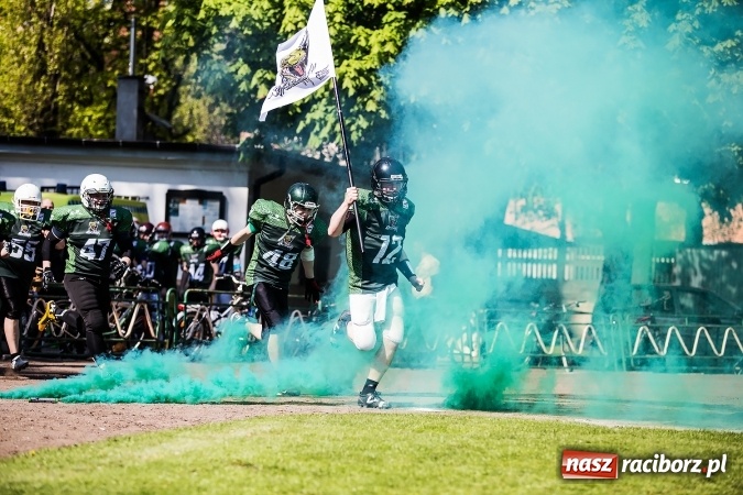 Zdjęcie w galerii na portalu naszraciborz.pl: Co za emocje! Futbol amerykański hitem w Raciborzu. Wysoka wygrana Raptors wiadomości z regionu