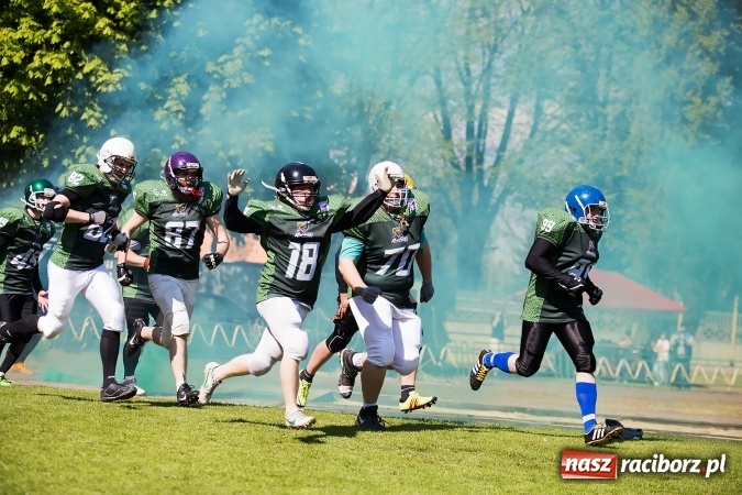 Zdjęcie w galerii na portalu naszraciborz.pl: Co za emocje! Futbol amerykański hitem w Raciborzu. Wysoka wygrana Raptors wiadomości z regionu