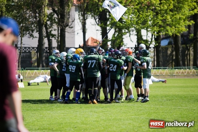 Zdjęcie w galerii na portalu naszraciborz.pl: Co za emocje! Futbol amerykański hitem w Raciborzu. Wysoka wygrana Raptors wiadomości z regionu
