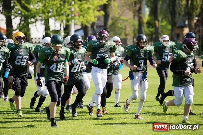 Zdjęcie w galerii na portalu naszraciborz.pl: Co za emocje! Futbol amerykański hitem w Raciborzu. Wysoka wygrana Raptors wiadomości z regionu