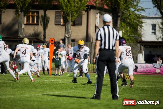 Zdjęcie w galerii na portalu naszraciborz.pl: Co za emocje! Futbol amerykański hitem w Raciborzu. Wysoka wygrana Raptors wiadomości z regionu