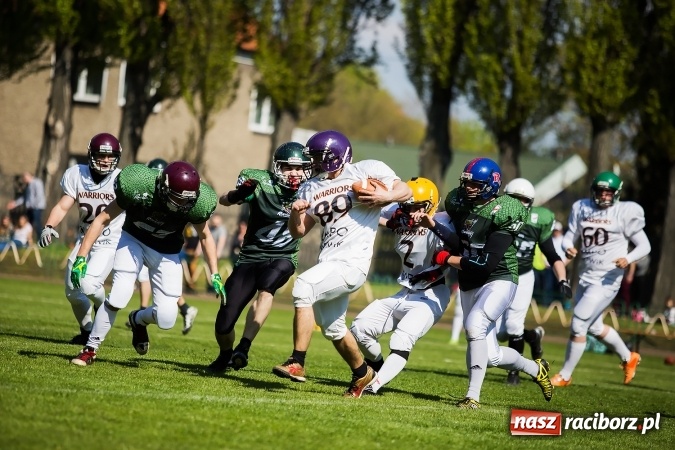 Zdjęcie w galerii na portalu naszraciborz.pl: Co za emocje! Futbol amerykański hitem w Raciborzu. Wysoka wygrana Raptors wiadomości z regionu