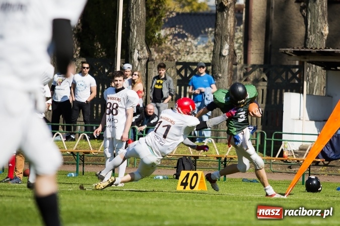 Zdjęcie w galerii na portalu naszraciborz.pl: Co za emocje! Futbol amerykański hitem w Raciborzu. Wysoka wygrana Raptors wiadomości z regionu