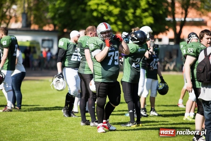 Zdjęcie w galerii na portalu naszraciborz.pl: Co za emocje! Futbol amerykański hitem w Raciborzu. Wysoka wygrana Raptors wiadomości z regionu