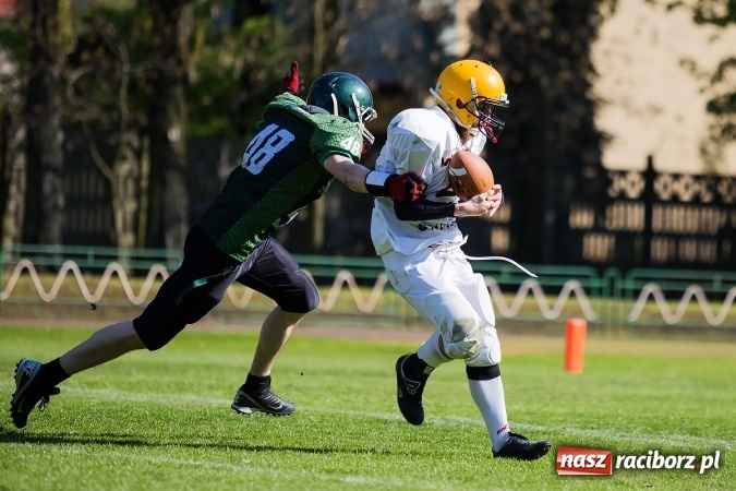 Zdjęcie w galerii na portalu naszraciborz.pl: Co za emocje! Futbol amerykański hitem w Raciborzu. Wysoka wygrana Raptors wiadomości z regionu