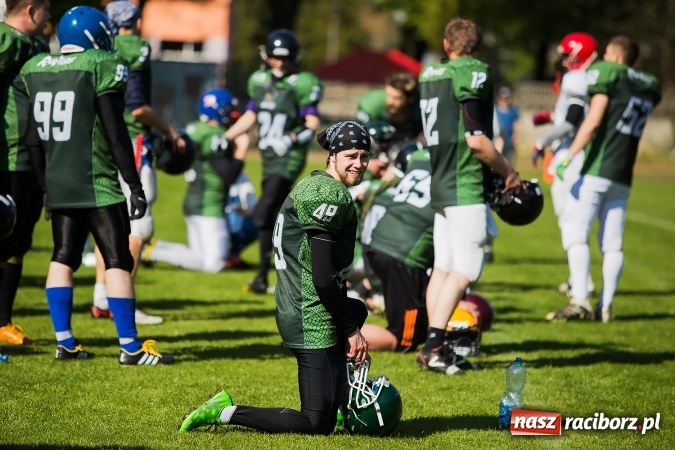 Zdjęcie w galerii na portalu naszraciborz.pl: Co za emocje! Futbol amerykański hitem w Raciborzu. Wysoka wygrana Raptors wiadomości z regionu