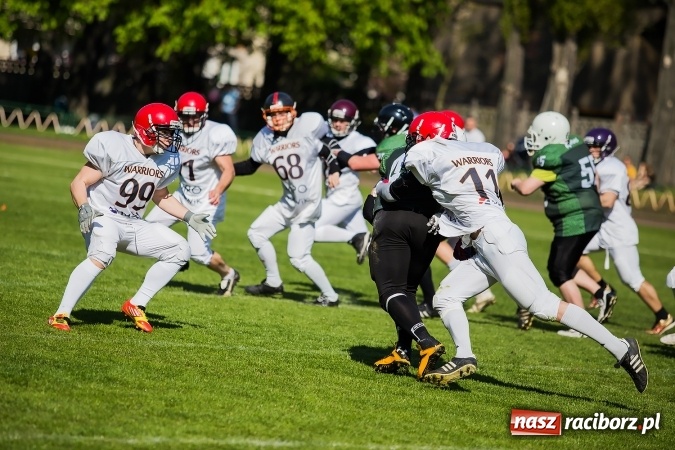 Zdjęcie w galerii na portalu naszraciborz.pl: Co za emocje! Futbol amerykański hitem w Raciborzu. Wysoka wygrana Raptors wiadomości z regionu
