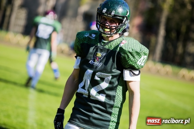 Zdjęcie w galerii na portalu naszraciborz.pl: Co za emocje! Futbol amerykański hitem w Raciborzu. Wysoka wygrana Raptors wiadomości z regionu