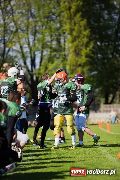 Zdjęcie w galerii na portalu naszraciborz.pl: Co za emocje! Futbol amerykański hitem w Raciborzu. Wysoka wygrana Raptors wiadomości z regionu