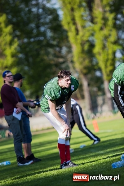 Zdjęcie w galerii na portalu naszraciborz.pl: Co za emocje! Futbol amerykański hitem w Raciborzu. Wysoka wygrana Raptors wiadomości z regionu