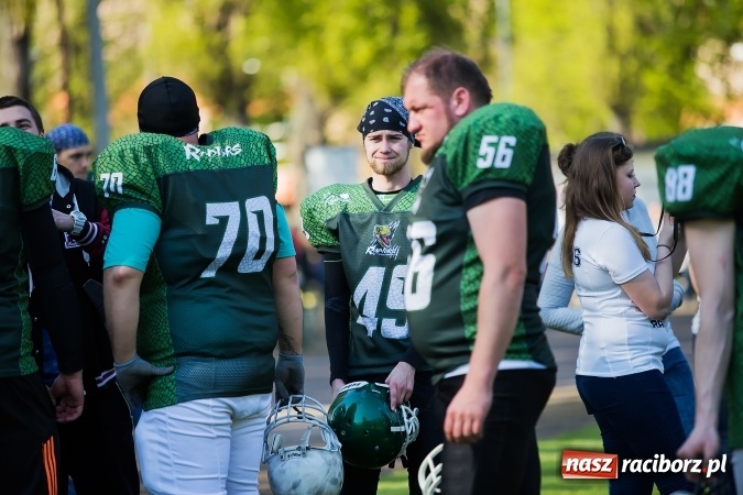 Zdjęcie w galerii na portalu naszraciborz.pl: Co za emocje! Futbol amerykański hitem w Raciborzu. Wysoka wygrana Raptors wiadomości z regionu