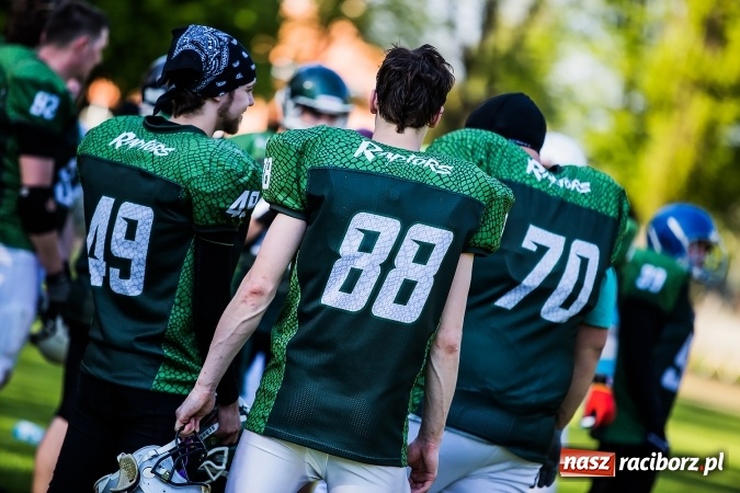 Zdjęcie w galerii na portalu naszraciborz.pl: Co za emocje! Futbol amerykański hitem w Raciborzu. Wysoka wygrana Raptors wiadomości z regionu