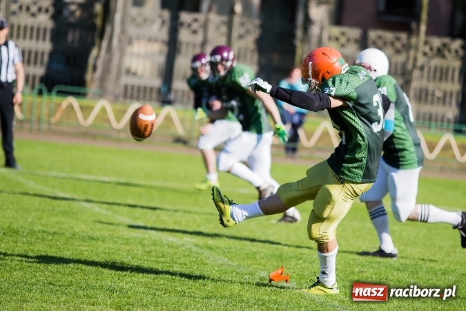 Zdjęcie w galerii na portalu naszraciborz.pl: Co za emocje! Futbol amerykański hitem w Raciborzu. Wysoka wygrana Raptors wiadomości z regionu