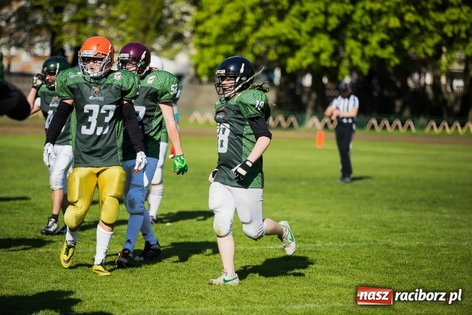 Zdjęcie w galerii na portalu naszraciborz.pl: Co za emocje! Futbol amerykański hitem w Raciborzu. Wysoka wygrana Raptors wiadomości z regionu