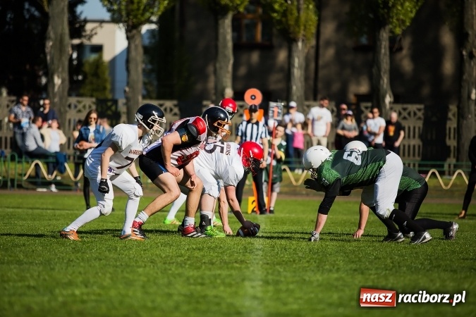 Zdjęcie w galerii na portalu naszraciborz.pl: Co za emocje! Futbol amerykański hitem w Raciborzu. Wysoka wygrana Raptors wiadomości z regionu