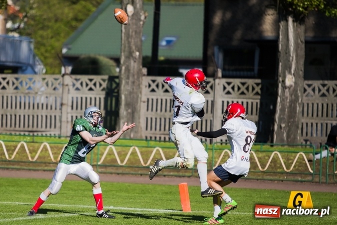 Zdjęcie w galerii na portalu naszraciborz.pl: Co za emocje! Futbol amerykański hitem w Raciborzu. Wysoka wygrana Raptors wiadomości z regionu