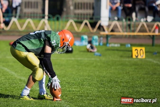 Zdjęcie w galerii na portalu naszraciborz.pl: Co za emocje! Futbol amerykański hitem w Raciborzu. Wysoka wygrana Raptors wiadomości z regionu