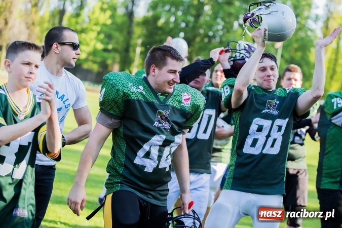 Zdjęcie w galerii na portalu naszraciborz.pl: Co za emocje! Futbol amerykański hitem w Raciborzu. Wysoka wygrana Raptors wiadomości z regionu