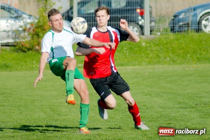Zdjęcie w galerii na portalu naszraciborz.pl: A klasa: Dwa oblicza Ocic. Derby Raciborza dla Brzezia wiadomości z regionu