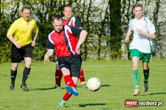 Zdjęcie w galerii na portalu naszraciborz.pl: A klasa: Dwa oblicza Ocic. Derby Raciborza dla Brzezia wiadomości z regionu