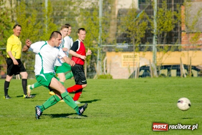 Zdjęcie w galerii na portalu naszraciborz.pl: A klasa: Dwa oblicza Ocic. Derby Raciborza dla Brzezia wiadomości z regionu