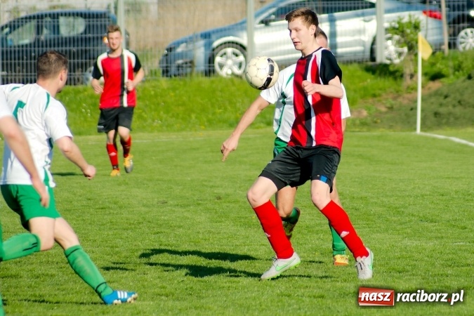 Zdjęcie w galerii na portalu naszraciborz.pl: A klasa: Dwa oblicza Ocic. Derby Raciborza dla Brzezia wiadomości z regionu