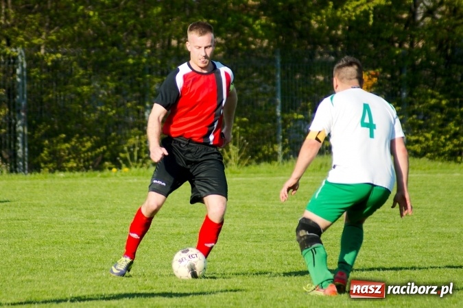 Zdjęcie w galerii na portalu naszraciborz.pl: A klasa: Dwa oblicza Ocic. Derby Raciborza dla Brzezia wiadomości z regionu