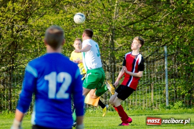 Zdjęcie w galerii na portalu naszraciborz.pl: A klasa: Dwa oblicza Ocic. Derby Raciborza dla Brzezia wiadomości z regionu
