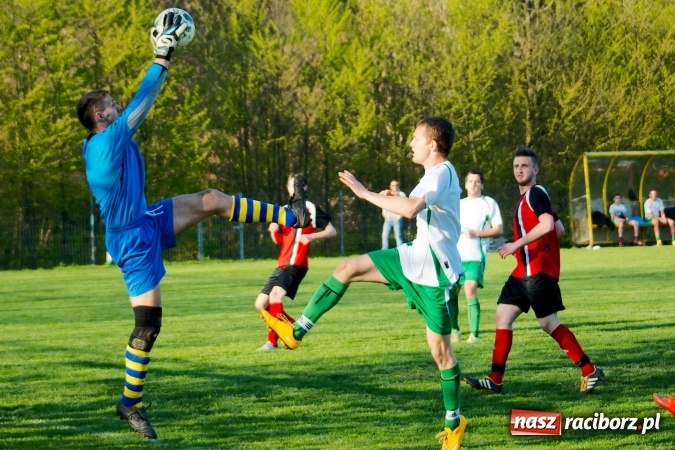 Zdjęcie w galerii na portalu naszraciborz.pl: A klasa: Dwa oblicza Ocic. Derby Raciborza dla Brzezia wiadomości z regionu