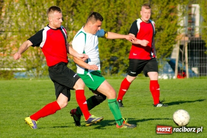 Zdjęcie w galerii na portalu naszraciborz.pl: A klasa: Dwa oblicza Ocic. Derby Raciborza dla Brzezia wiadomości z regionu