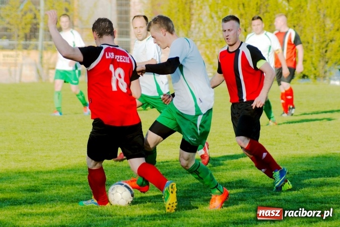 Zdjęcie w galerii na portalu naszraciborz.pl: A klasa: Dwa oblicza Ocic. Derby Raciborza dla Brzezia wiadomości z regionu