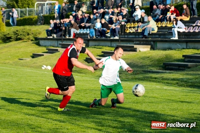 Zdjęcie w galerii na portalu naszraciborz.pl: A klasa: Dwa oblicza Ocic. Derby Raciborza dla Brzezia wiadomości z regionu