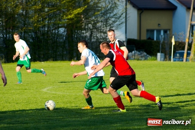 Zdjęcie w galerii na portalu naszraciborz.pl: A klasa: Dwa oblicza Ocic. Derby Raciborza dla Brzezia wiadomości z regionu
