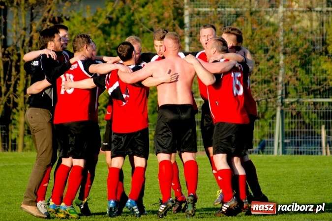Zdjęcie w galerii na portalu naszraciborz.pl: A klasa: Dwa oblicza Ocic. Derby Raciborza dla Brzezia wiadomości z regionu