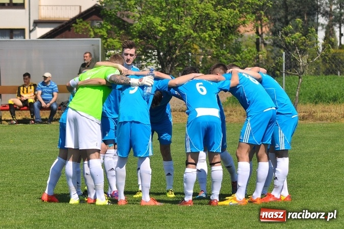 Zdjęcie w galerii na portalu naszraciborz.pl: Błyskawiczne gole Kocota dały zwycięstwo Lubomi wiadomości z regionu