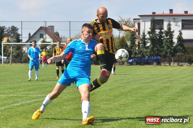 Zdjęcie w galerii na portalu naszraciborz.pl: Błyskawiczne gole Kocota dały zwycięstwo Lubomi wiadomości z regionu