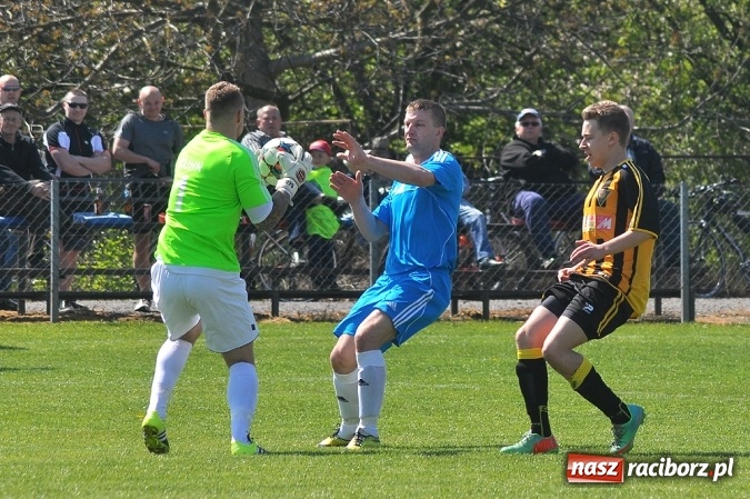 Zdjęcie w galerii na portalu naszraciborz.pl: Błyskawiczne gole Kocota dały zwycięstwo Lubomi wiadomości z regionu