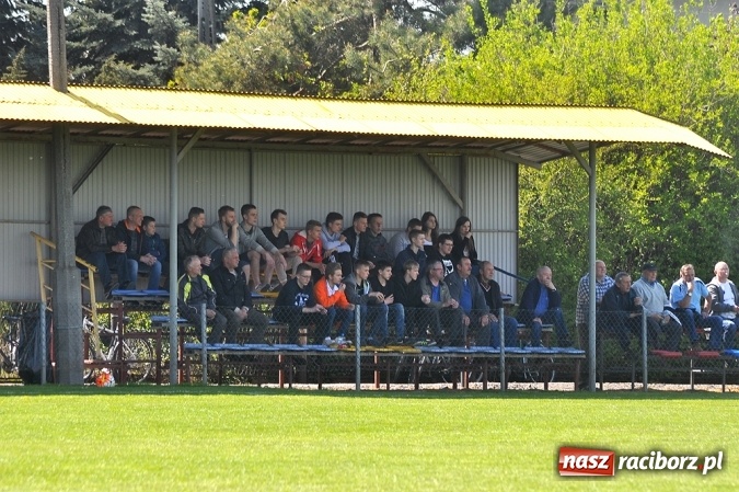 Zdjęcie w galerii na portalu naszraciborz.pl: Błyskawiczne gole Kocota dały zwycięstwo Lubomi wiadomości z regionu