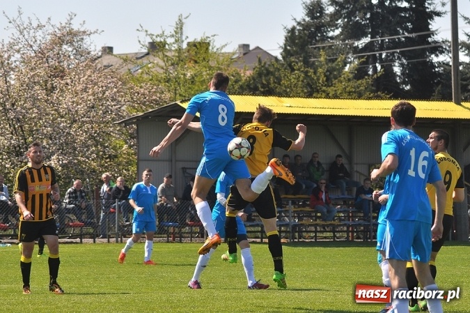 Zdjęcie w galerii na portalu naszraciborz.pl: Błyskawiczne gole Kocota dały zwycięstwo Lubomi wiadomości z regionu